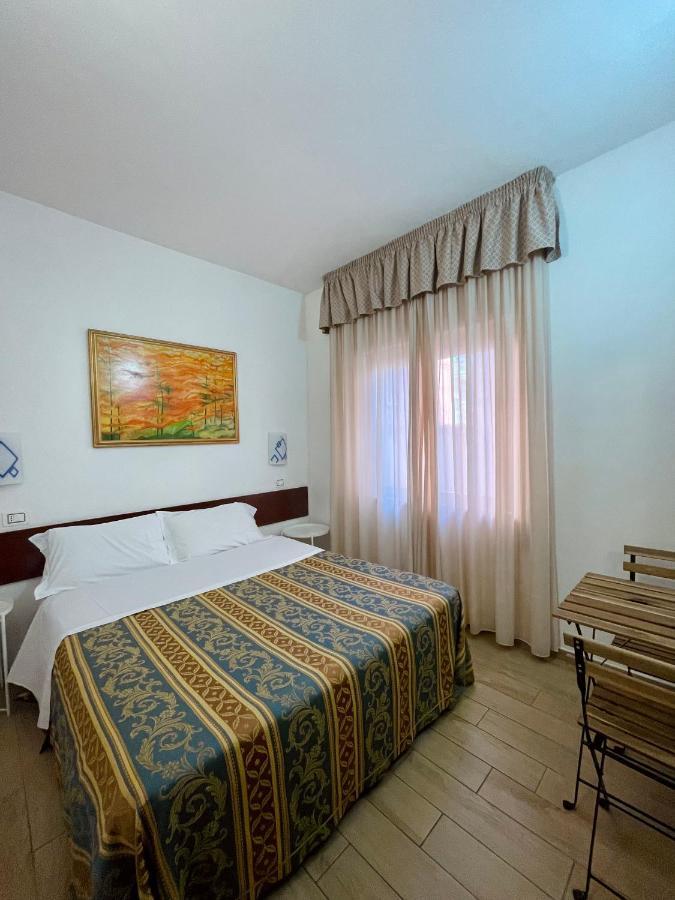 Hotel La Bussola Anzio Dış mekan fotoğraf